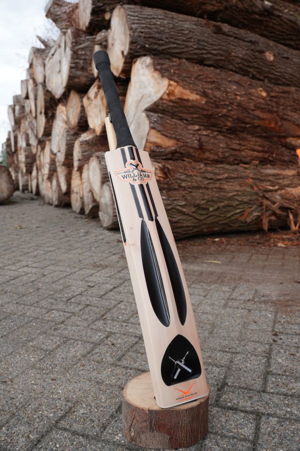 Williams & Co. Void – Limited Edition Scoop Cricket Bat (Elite Grade Dutch Willow) - Free international shipping