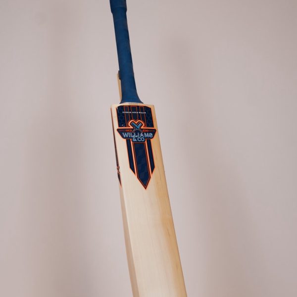 Pro Grade | 2lb 12oz | Mid Middle | Semi-Oval Handle