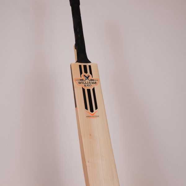 Performance Grade | 2lb 14oz | Mid–Low Middle | Semi-Oval Handle